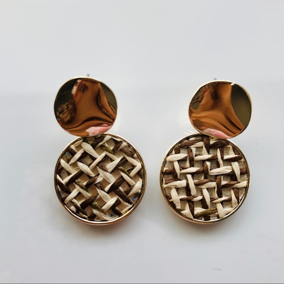 Noelle Knit Gold Drop Earrings 🎁 BUNDLE EARRINGS - 3/$55 OR 5/$70 🎁 - Picture 3 of 7